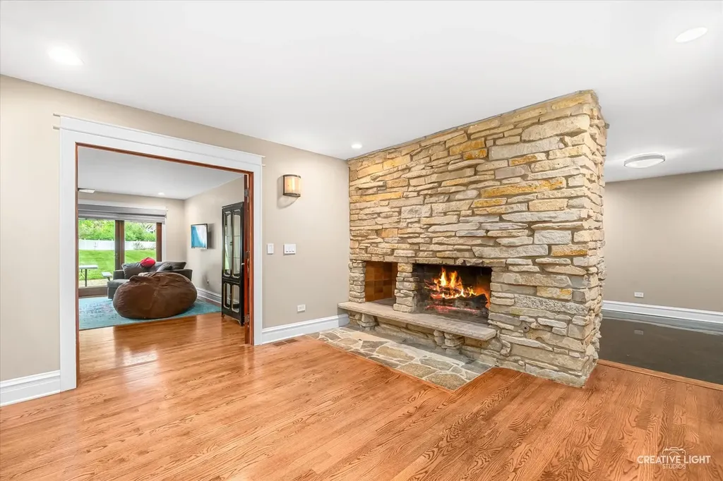 10S060 Clarendon Hills Road Willowbrook IL 60527