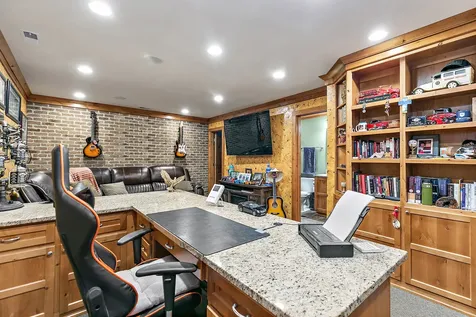 370 East Prairie Street Crystal Lake IL 60014