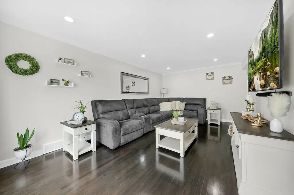 6449 South Kenneth Avenue Chicago IL 60629