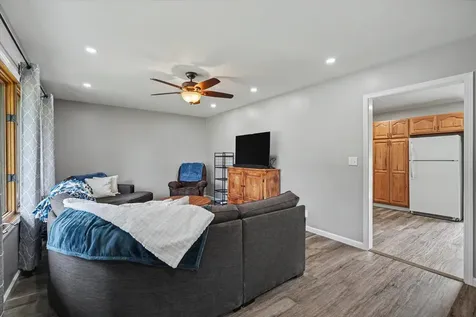 218 North Crossley Street Melvin IL 60952