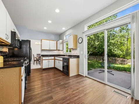 341 South Clearview Circle Round Lake IL 60073