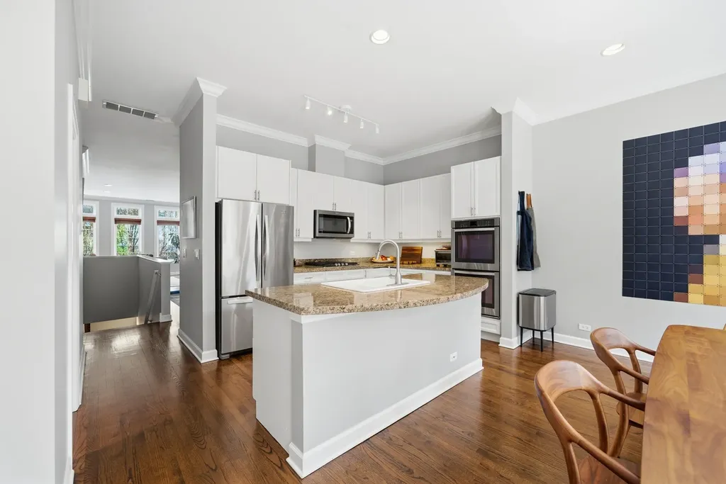 367 West Superior Street Chicago IL 60654