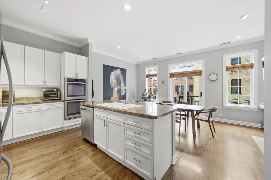 367 West Superior Street Chicago IL 60654