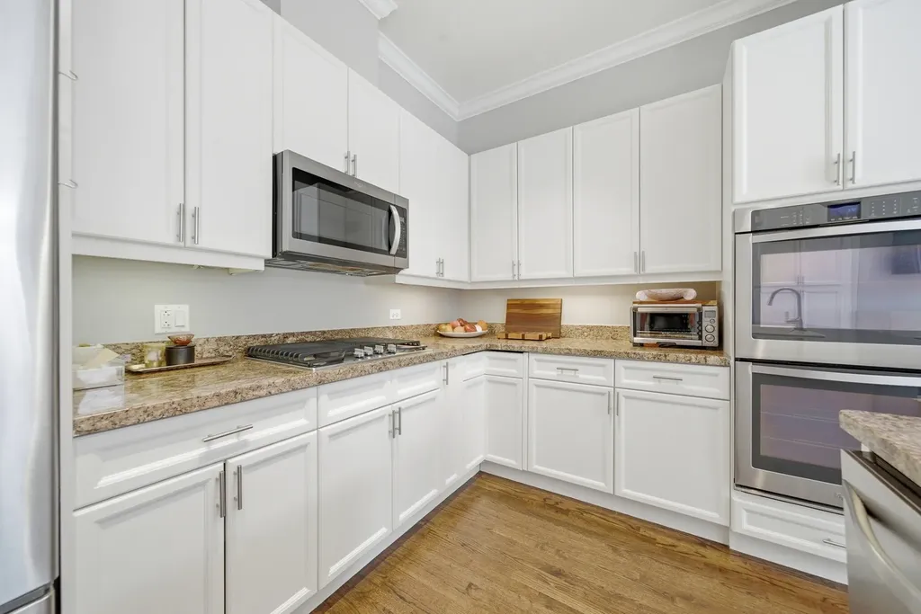 367 West Superior Street Chicago IL 60654