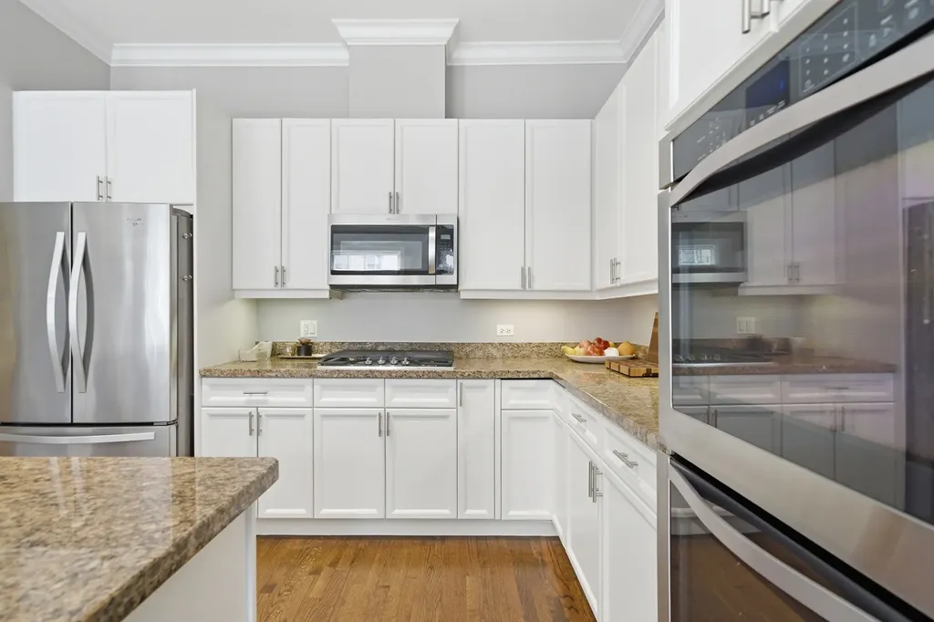 367 West Superior Street Chicago IL 60654