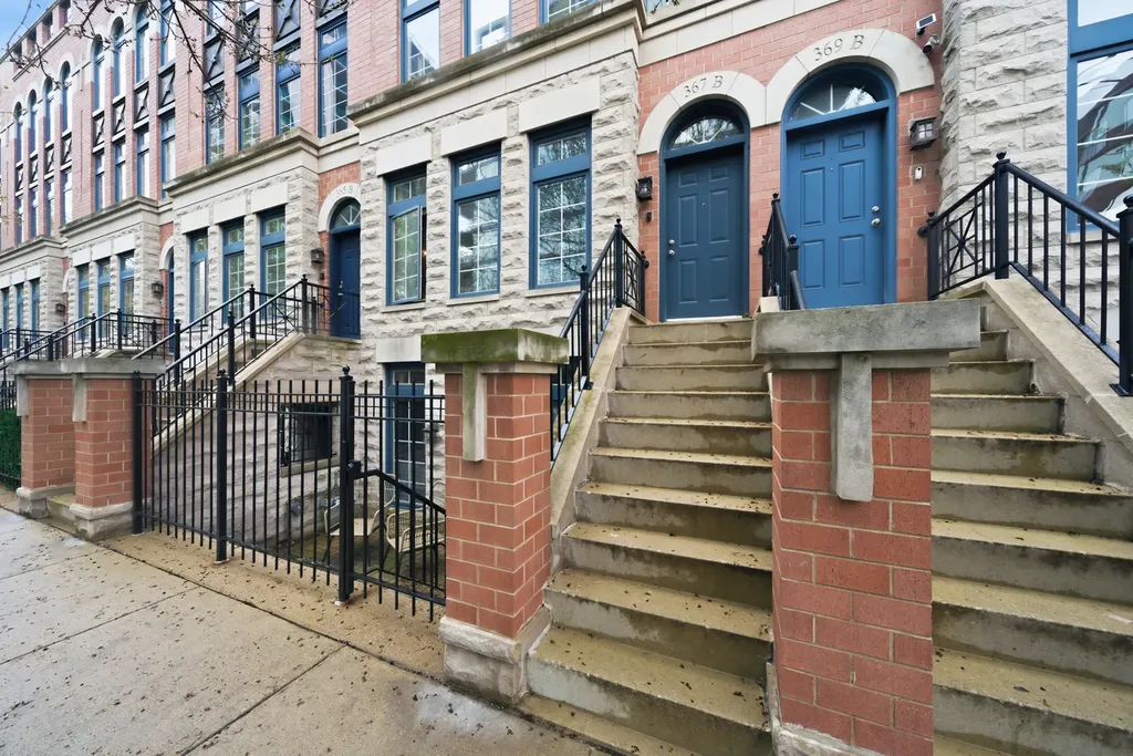 367 West Superior Street Chicago IL 60654