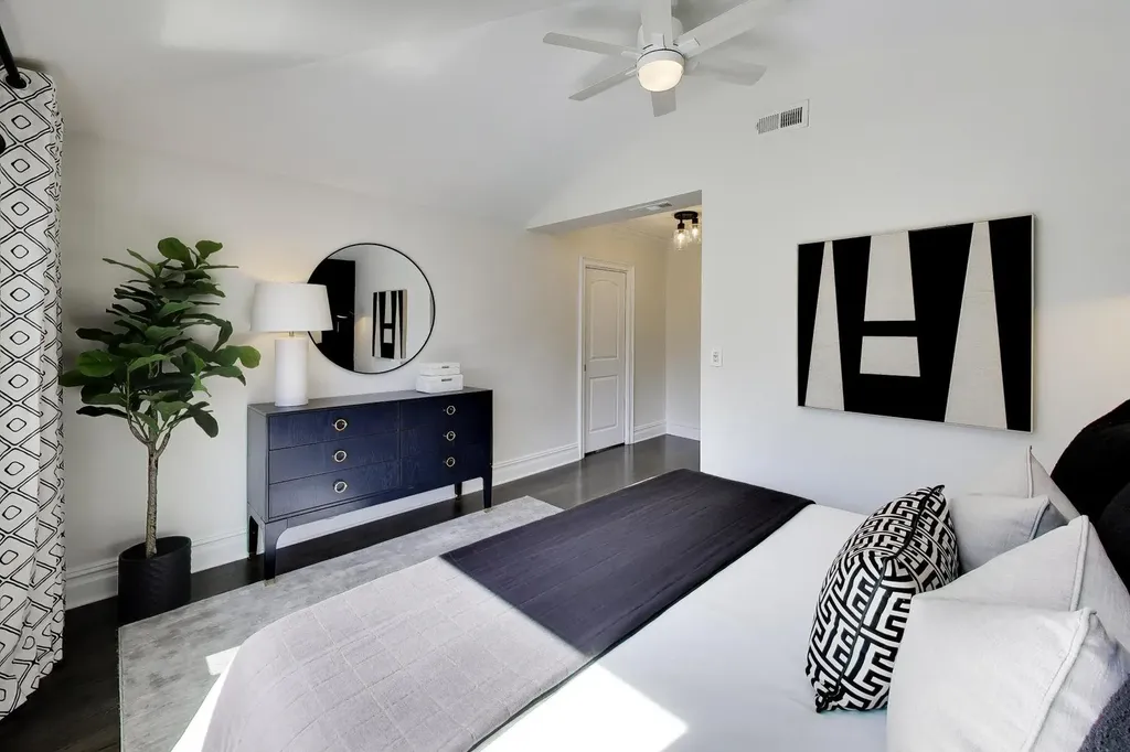 3923 North Kilbourn Avenue Chicago IL 60641