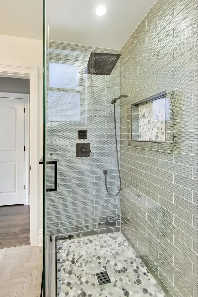 3923 North Kilbourn Avenue Chicago IL 60641
