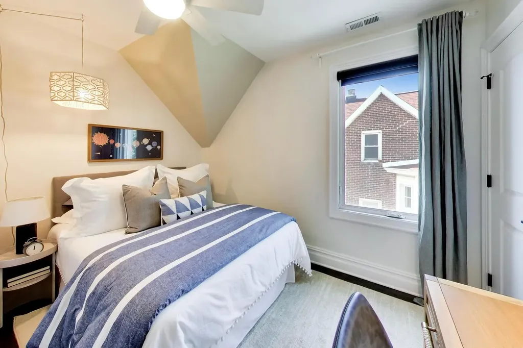 3923 North Kilbourn Avenue Chicago IL 60641