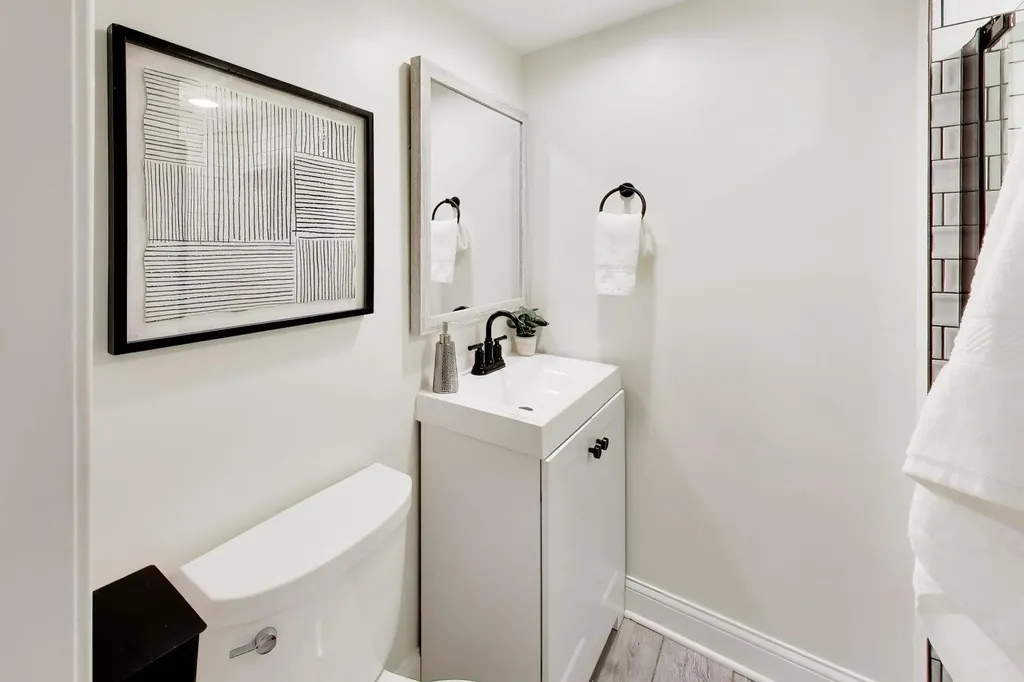3923 North Kilbourn Avenue Chicago IL 60641