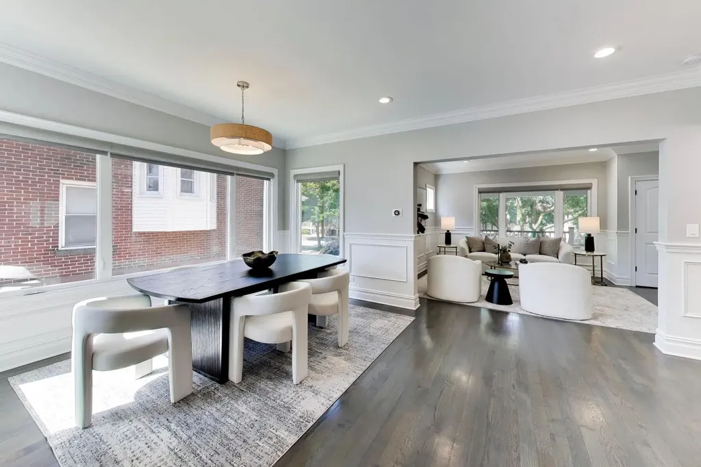 3923 North Kilbourn Avenue Chicago IL 60641