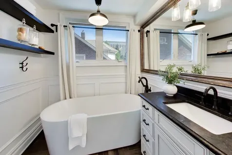 3923 North Kilbourn Avenue Chicago IL 60641
