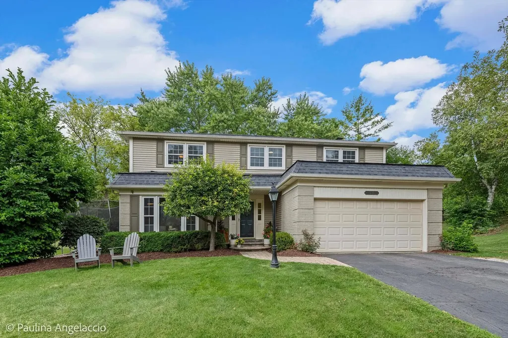 986 Commonwealth Court Barrington IL 60010