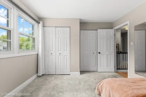 986 Commonwealth Court Barrington IL 60010