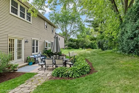 986 Commonwealth Court Barrington IL 60010