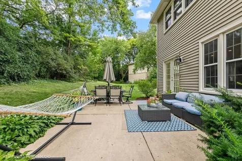 986 Commonwealth Court Barrington IL 60010