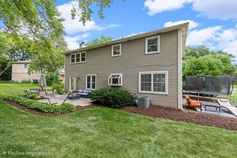 986 Commonwealth Court Barrington IL 60010