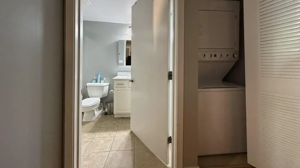 1069 West 14th Place Chicago IL 60608