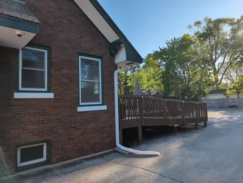 417 North Hough Street Barrington IL 60010