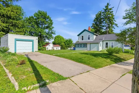 327 Silver Street Elgin IL 60123