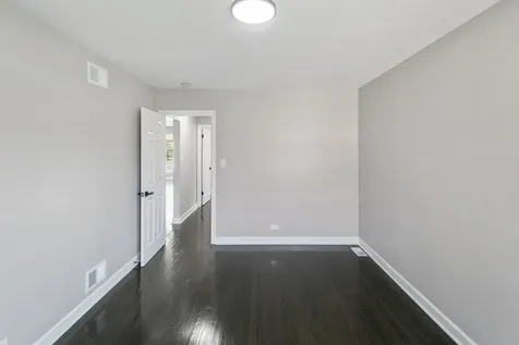 2263 South 14th Avenue North Riverside IL 60546