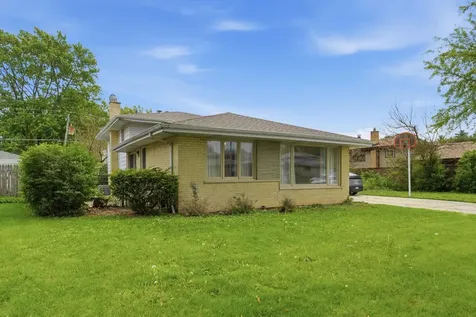 12519 South Menard Avenue Palos Heights IL 60463