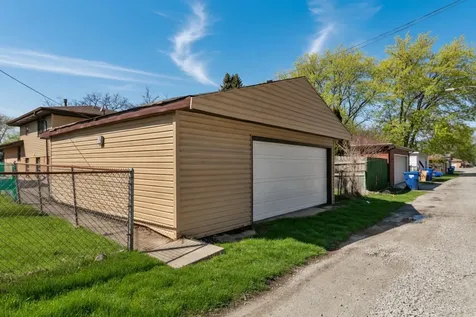 14129 South Hoxie Avenue Burnham IL 60633
