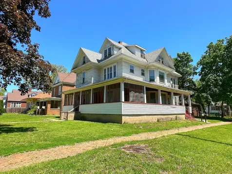 319 South Monroe Street Streator IL 61364