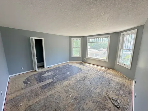 319 South Monroe Street Streator IL 61364