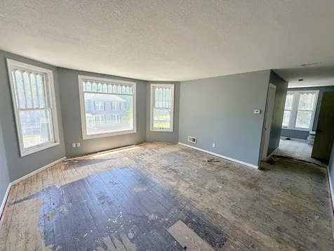 319 South Monroe Street Streator IL 61364