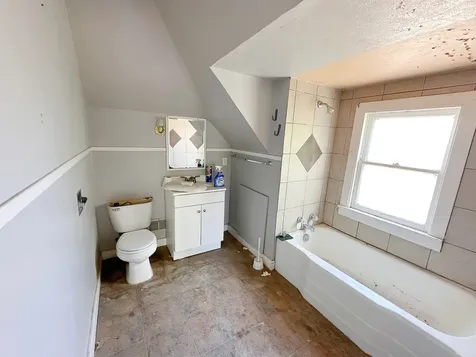 319 South Monroe Street Streator IL 61364