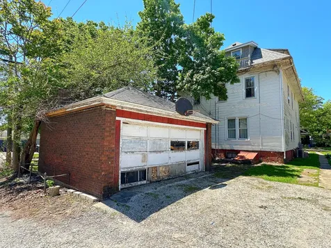 319 South Monroe Street Streator IL 61364