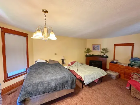 319 South Monroe Street Streator IL 61364