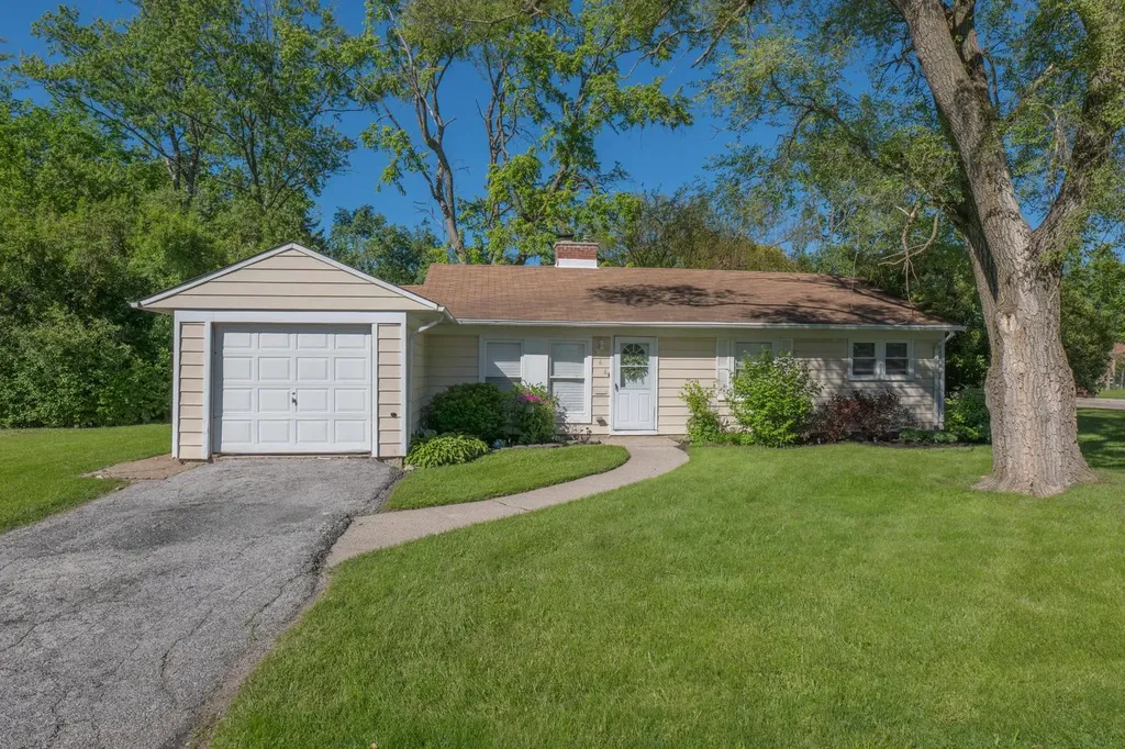 366 Oswego Street Park Forest IL 60466