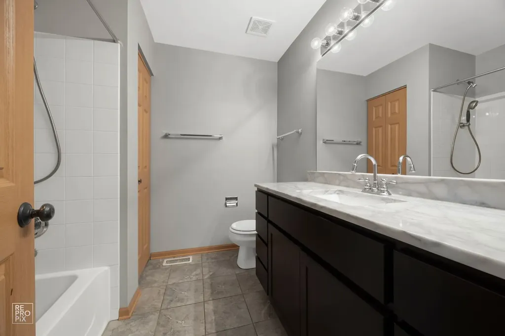 2532 Golf Ridge Circle Naperville IL 60563