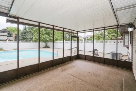 5019 Burman Drive Crystal Lake IL 60014