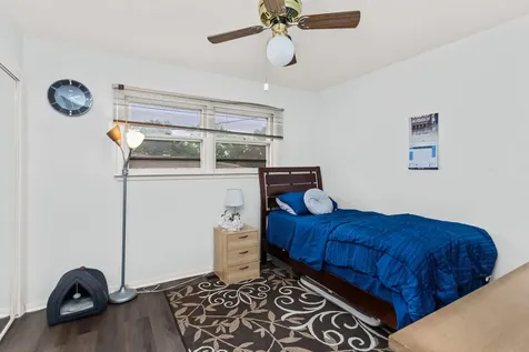 7638 Maple Street Morton Grove IL 60053