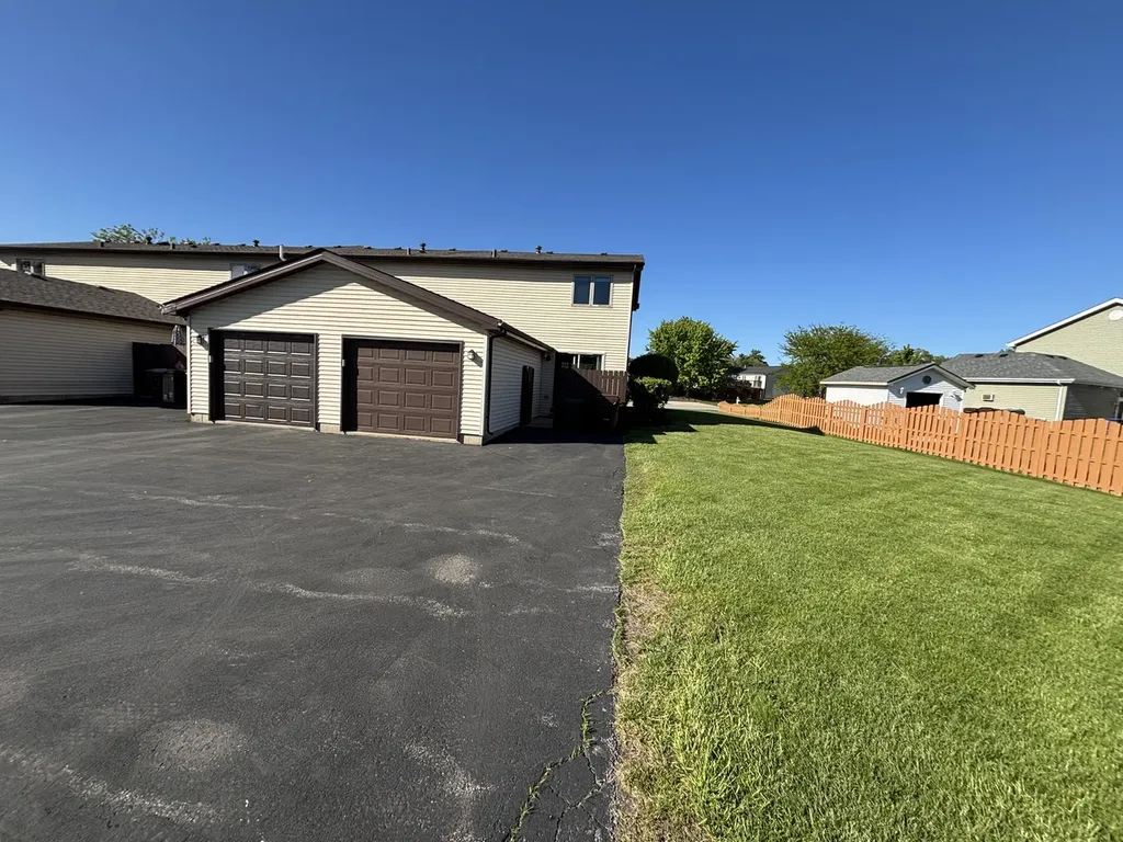 819 Sojourn Road New Lenox IL 60451