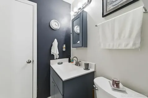 332 South Elmwood Drive Aurora IL 60506