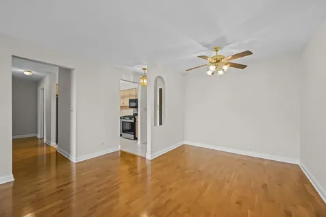 2100 Valencia Drive Northbrook IL 60062