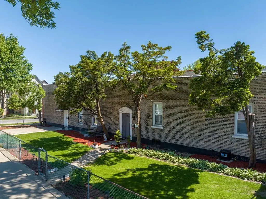 4602 South Albany Avenue Chicago IL 60632