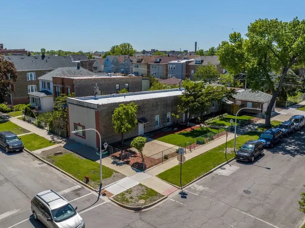 4602 South Albany Avenue Chicago IL 60632
