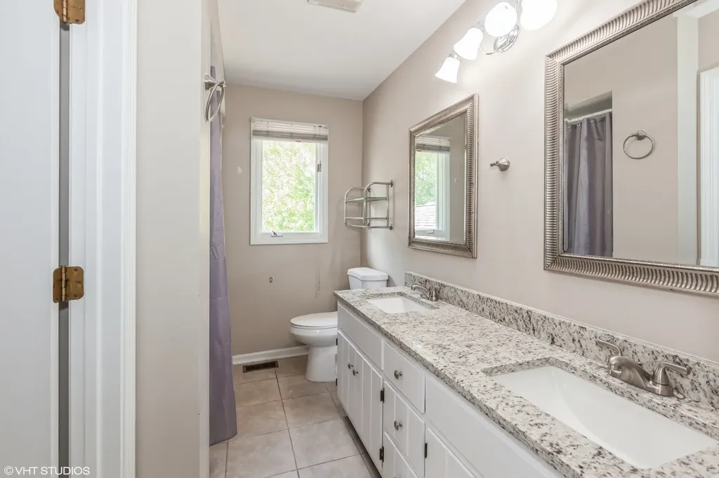 98 Quail Hollow Court Naperville IL 60540