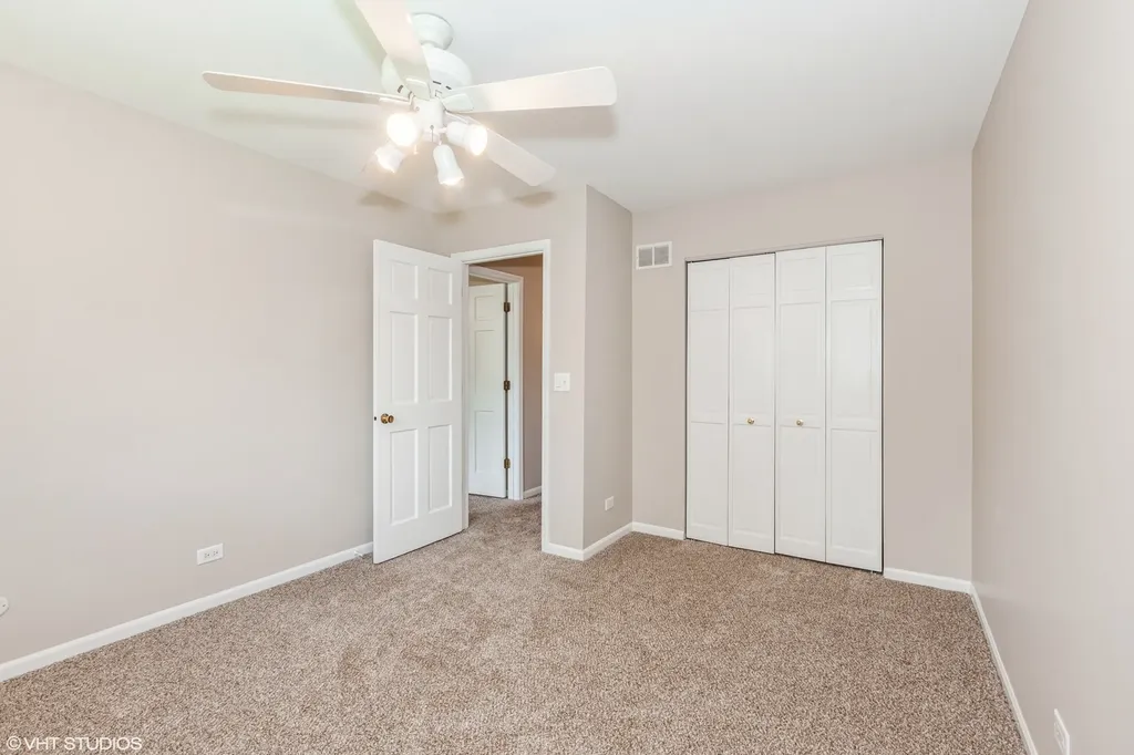 98 Quail Hollow Court Naperville IL 60540