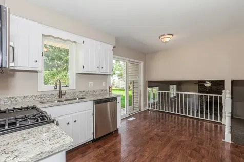 98 Quail Hollow Court Naperville IL 60540