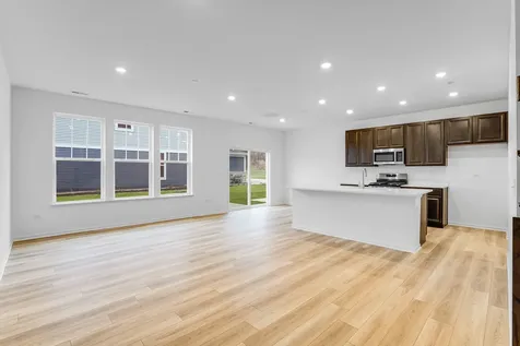 1015 Shagbark Lane West Dundee IL 60118