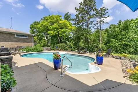 615 20TH Avenue Court East Moline IL 61244