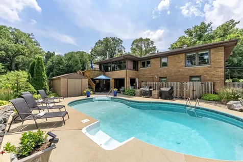 615 20TH Avenue Court East Moline IL 61244