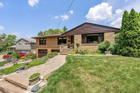 615 20TH Avenue Court East Moline IL 61244