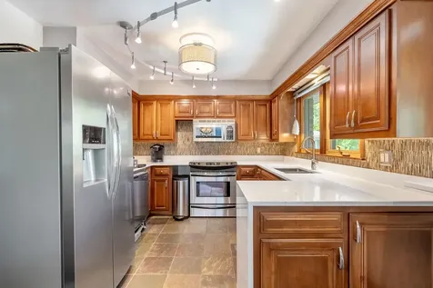 615 20TH Avenue Court East Moline IL 61244
